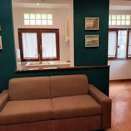 La Casa Di Elenu A Posillipo Νάπολη