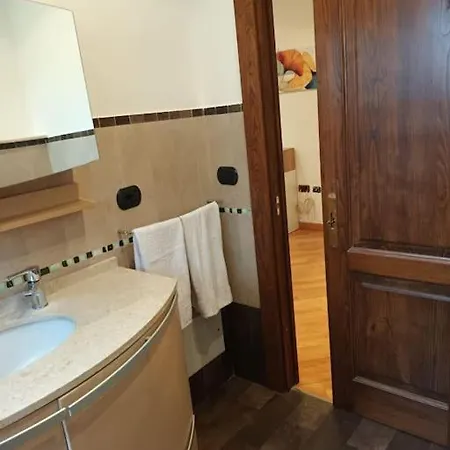 La Casa Di Elenu A Posillipo